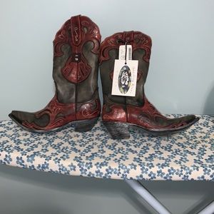 Brand-new with tags leather ladies cowboy boots